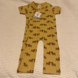 Kate Quinn Short Sleeve One Piece- Yellow/ Gold w/ Lion Print 12-18 mo- NWT